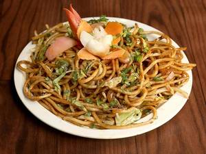 Veg Hakka Noodles (350 Gms.)