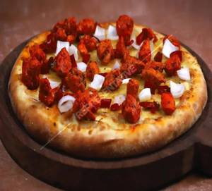 Chicken tikka pizza