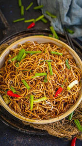 Hot Garlic Chowmein