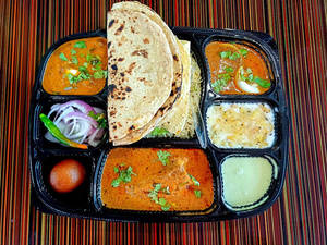Non Veg Deluxe Thali