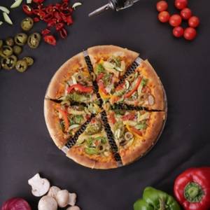 7 Cheese &Corn Pizza Regular