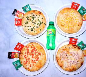 Single Topping Pizza Combo [Serves 4] + Free Coke [250Ml]