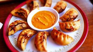 Paneer TNI Spl. Tandoori Momos (8 Pcs)