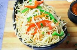 Veg Hakka Noodles