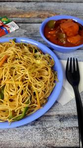 Veg Chowmein With Chilly Paneer Combo