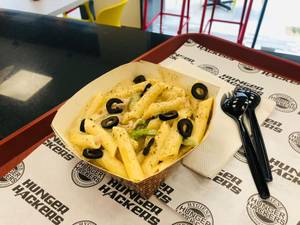 Alfredo white sauce pasta