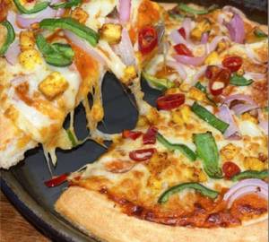 Red Peppy Paneer Pizza 7 inch