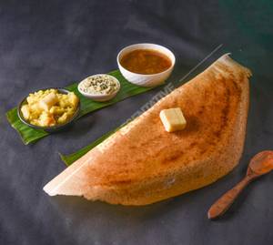Butter masala dosa
