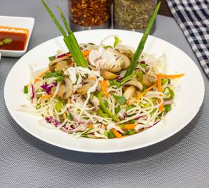 Schezwan Mushroom Noodles