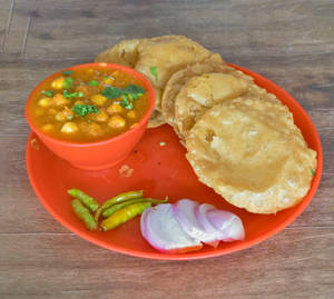 Chola poori.
