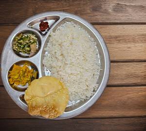 Veg meals (Kerala Rice)