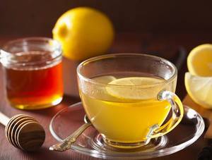 Lemon tea with honey