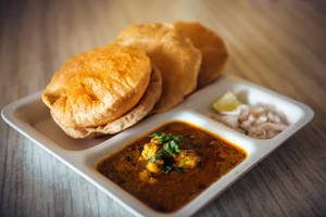 Poori Bhaji(4 Pcs)