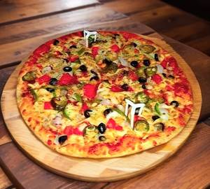 Paneer Maharaja Pizza [2 Pieces, Medium, 10 Inches]