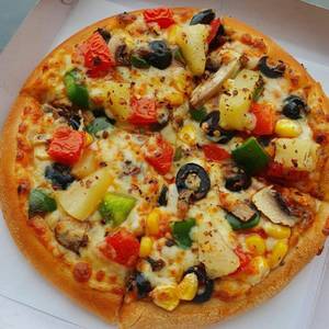 Loaded non veg pizza [fully]