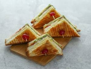 Honest Sp. Club Sandwich