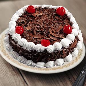 Black forest crunch cake