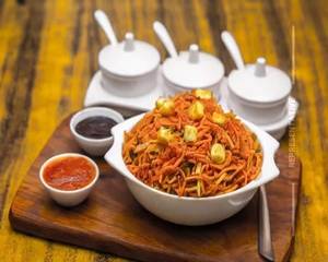 Chicken Schezwan Flat Noodles