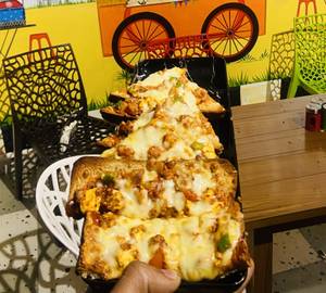 Pizza sandwich