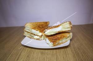 Samosa Cheese Grilled Sandwich