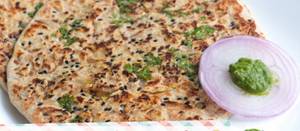 Onion Paratha[2 Pc] With Curd, Pickle And Butter + Sweet Lassi