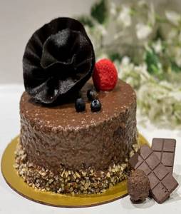 Almond Rocher Cake 900g