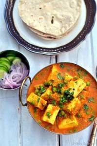Matar Paneer with 4 Tawa Butter Roti