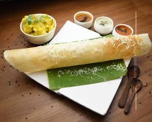 Butter rava plain dosa