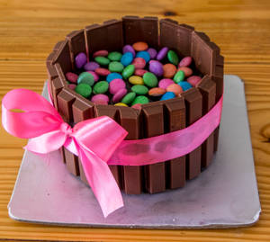 Kit Kat Cake (1 Pound)