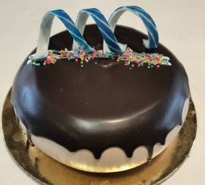 Chocolate mousse cake