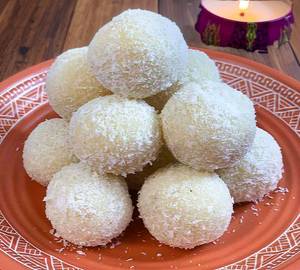 Nariyal Laddu
