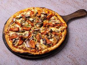 Thin Crust Roast Chicken, Grilled Mushrooms, Onions Pizza