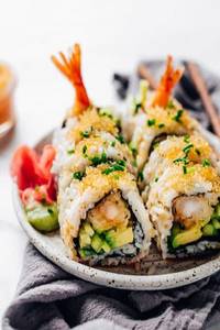 Nikkei Prawns Tempura Uramaki