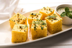 Dhokla-With Kadhi Chutney