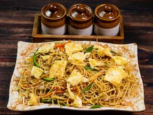 Egg Hakka Noodles