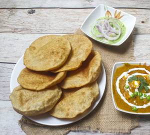 Matar Paneer + 6 Poori