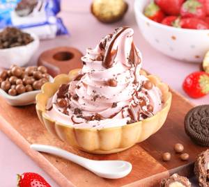 Naughty & Nice Sundae