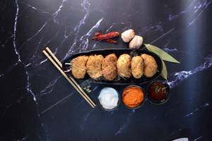 Crisper Chicken Momos(6 Pcs)