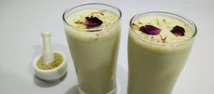 Thandai Milkshake