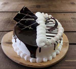 Choco Vanilla Eggless Cake