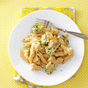 Penne Pasta In Cheese Sauce (Chicken)