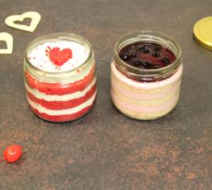Red Velvet + Blueberry Jar Cake  Combo