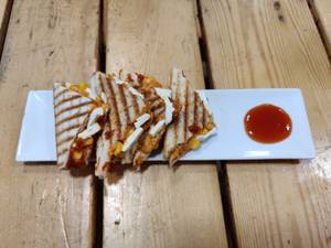 Paneer Tandoori Pizza Sandwich