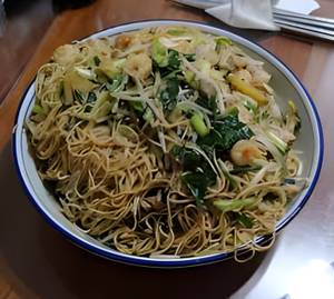 Special Gravy Chow mein with Mushroom