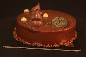 Belgian Chocolate Rocher Hazelnut Cake 500 Gms Eggless