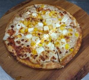 Corn And Paneer Pizza