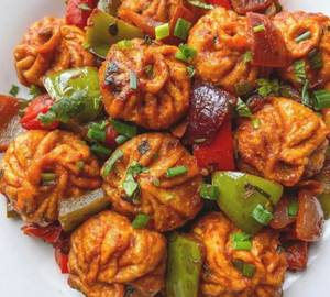Mix Veg Chilli Momos (8 Pcs)