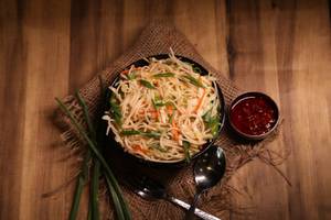 Veg Hakka Noodle