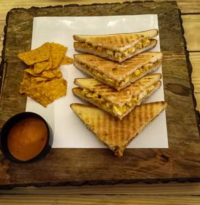 Crunchy Chicken Cheese Sandwich