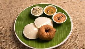 Two Idly One Vada (3 Pcs)